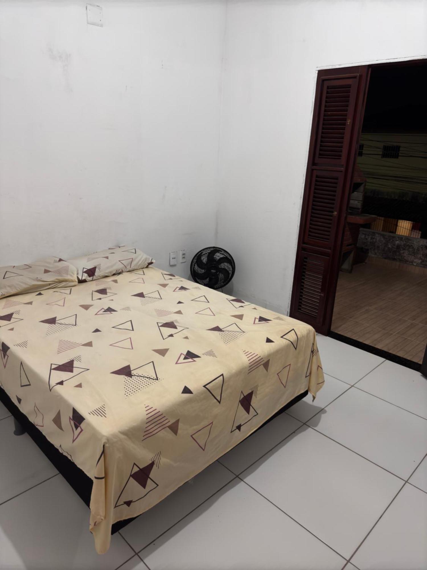 Hospedagem domiciliar Quartos Em Casa Com Piscina E Churrasqueira