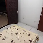Quartos Em Casa Com Piscina E Churrasqueira