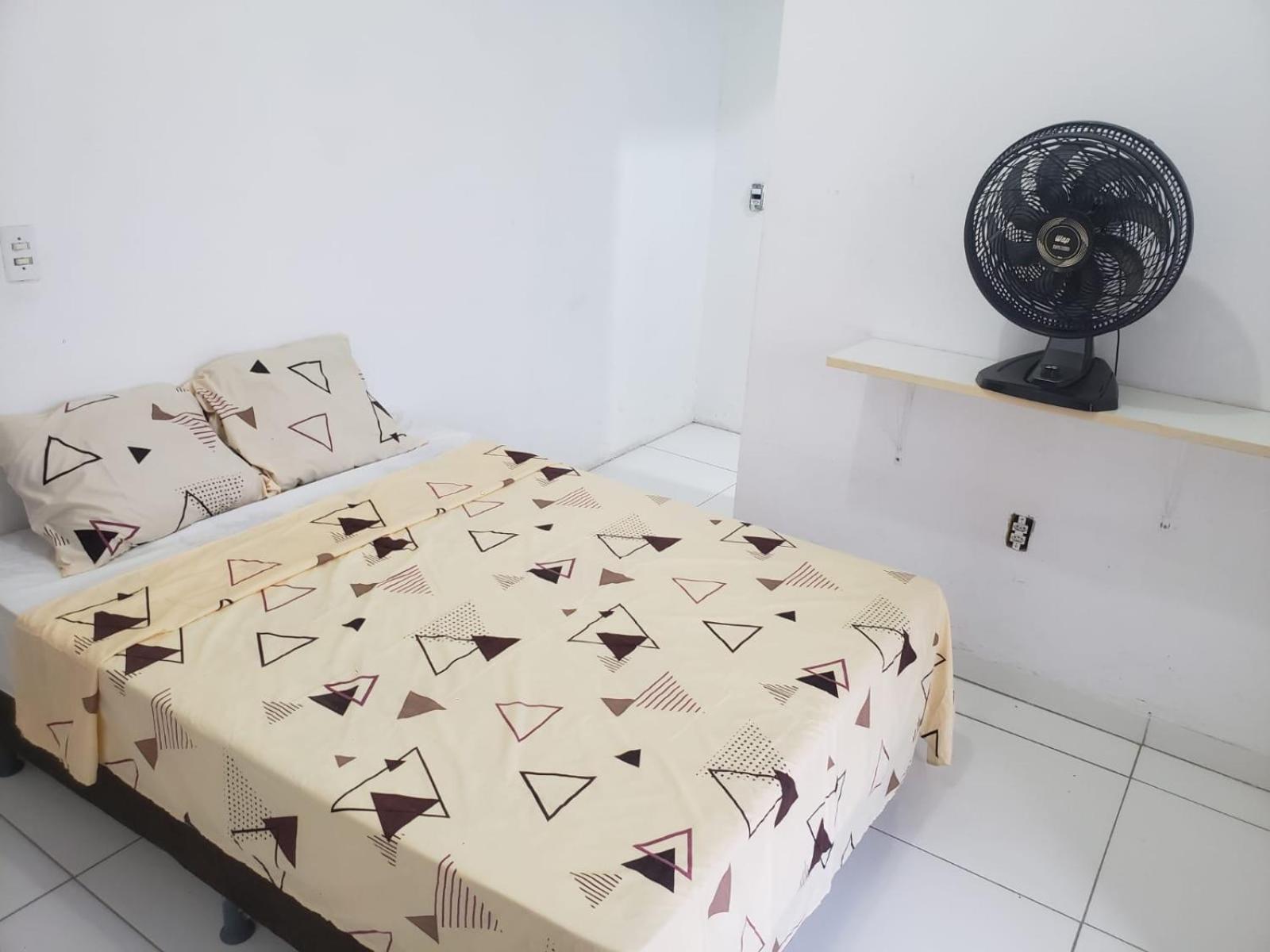 Quartos Em Casa Com Piscina E Churrasqueira *