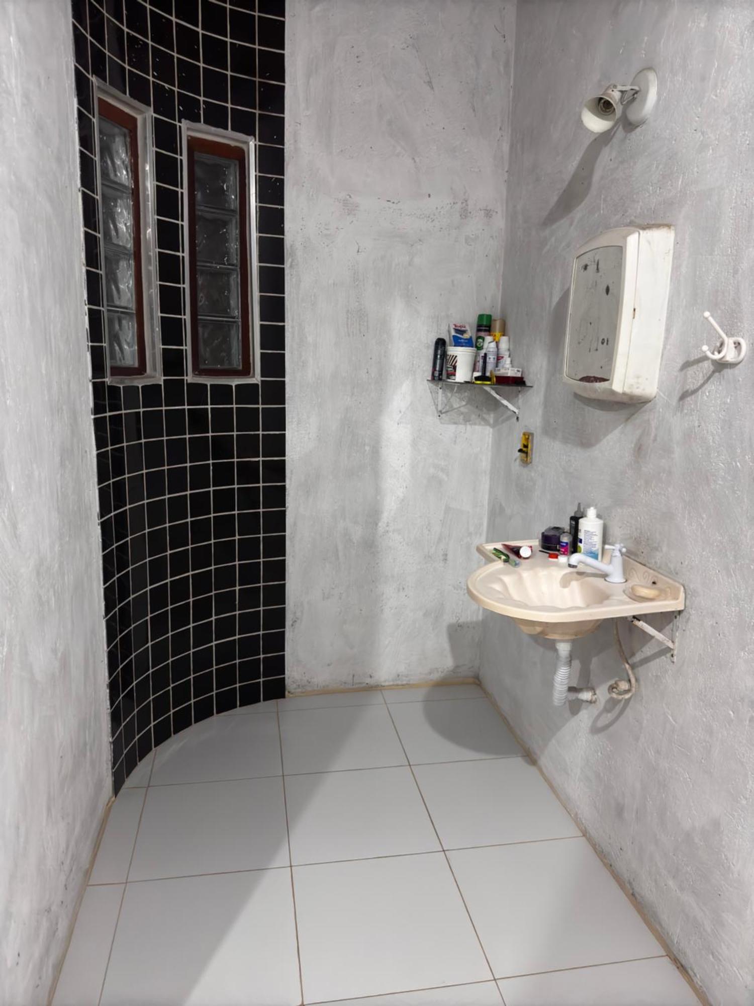 Quartos Em Casa Com Piscina E Churrasqueira