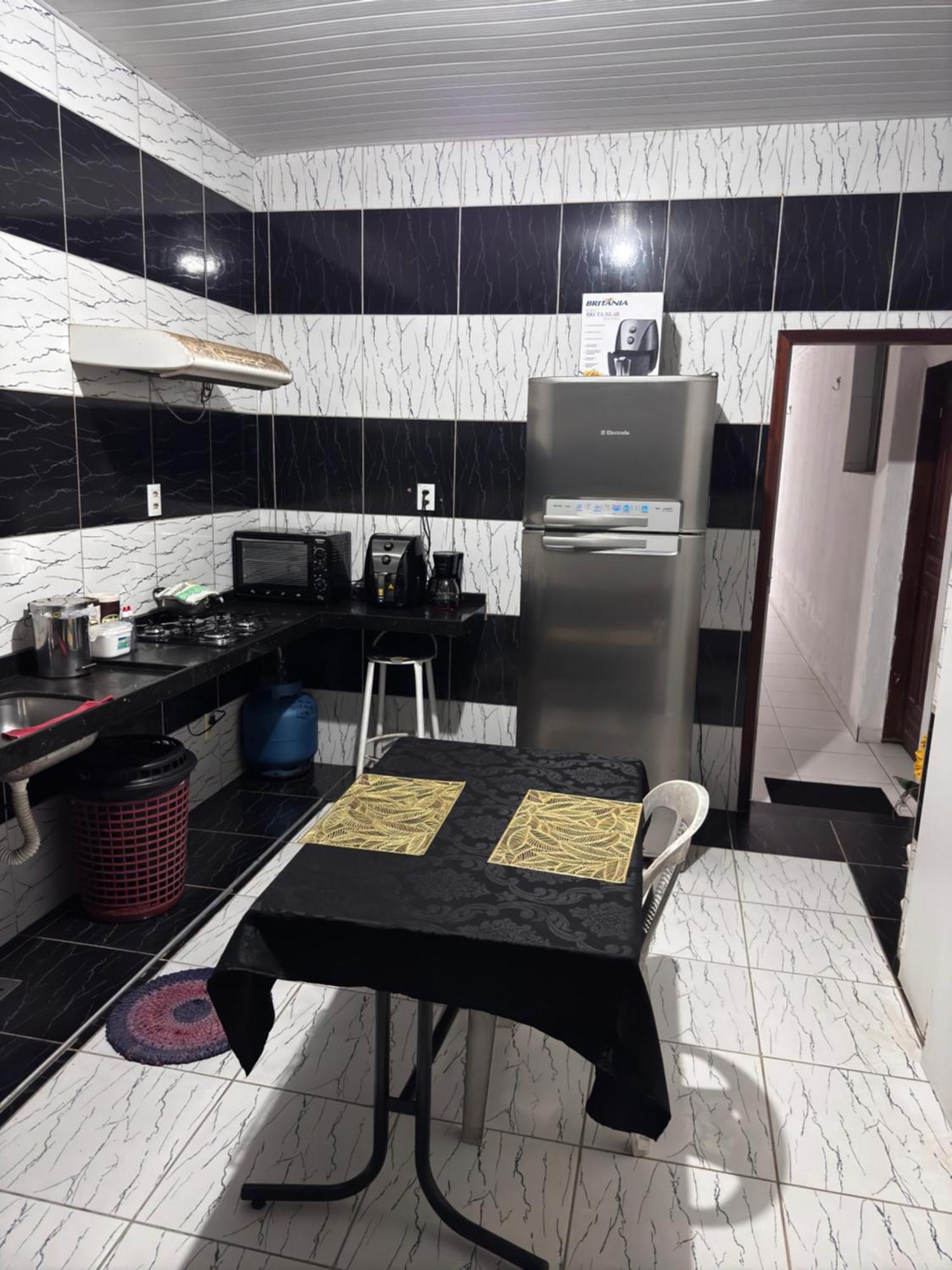 Quartos Em Casa Com Piscina E Churrasqueira * Fortaleza (Ceara)