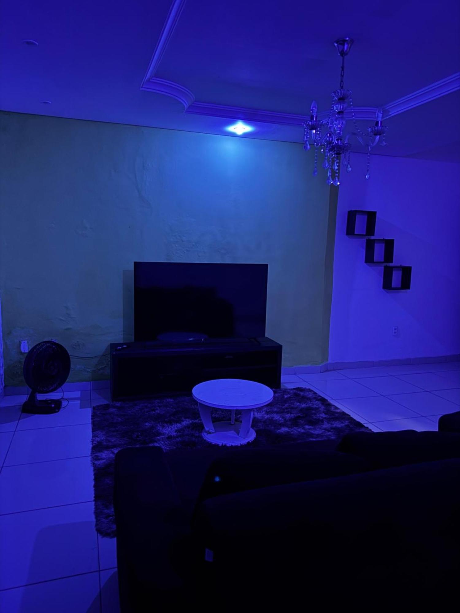 Quartos Em Casa Com Piscina E Churrasqueira
